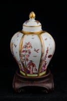 P038 - MEISSEN TEA CADDY AND A COVER
