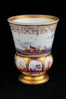 P042 - MEISSEN LARGE BEAKER 