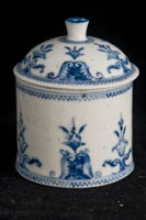 P085 - SAMSON SAINT CLOUD STYLE BLUE AND WHITE POMMADE POT AND COVER 