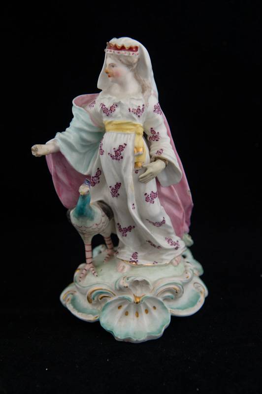 P006 - DERBY FIGURE OF JUNO AND THE PEACOCK