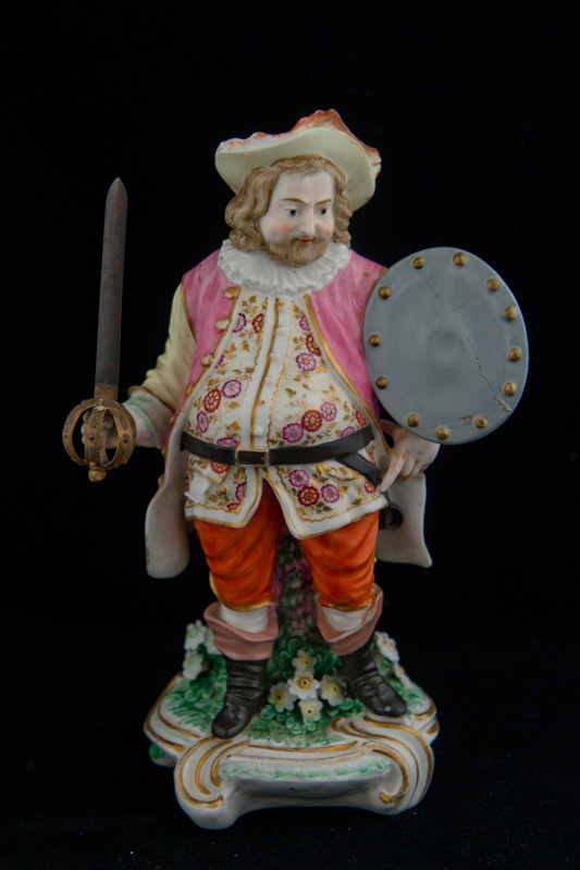 P016 - DERBY FIGURE OF FALSTAFF
