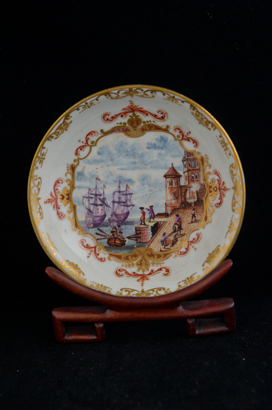 P055 - MEISSEN SAUCER