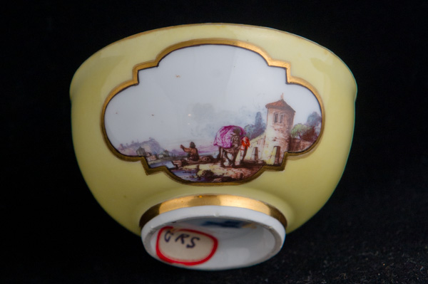 P047 - MEISSEN YELLOW-GROUND TEABOWL AND A SAUCER