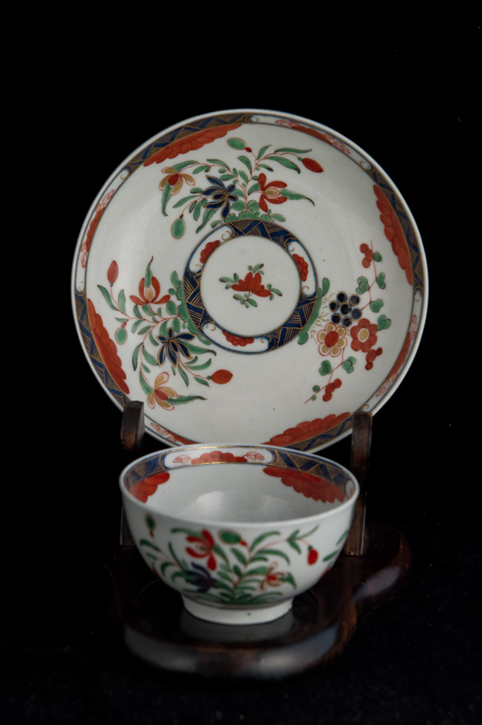 P090 - WORCESTER TEABOWL AND SAUCER